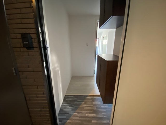 【玄関】トラスティレジデンス地御前　西館