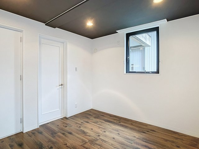 メゾン横山の洋室