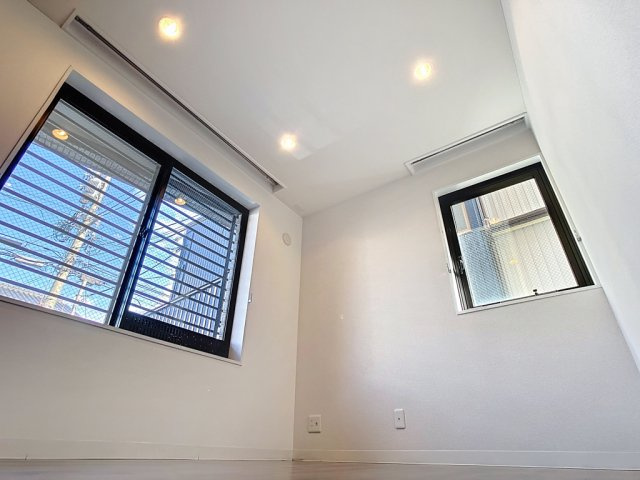 メゾン横山の洋室