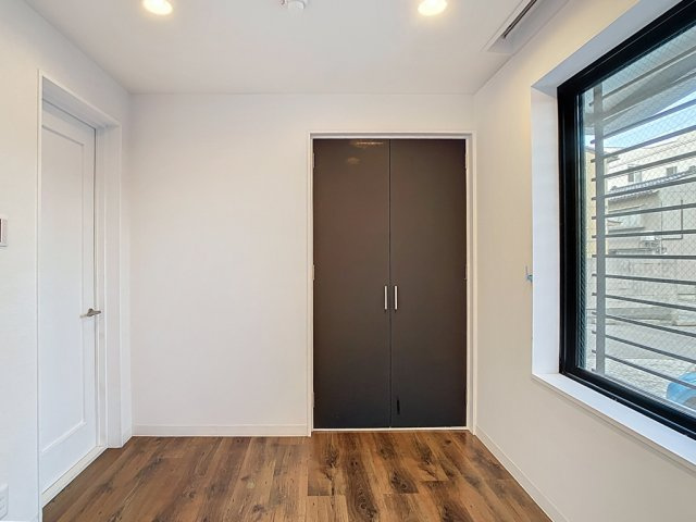 メゾン横山の洋室