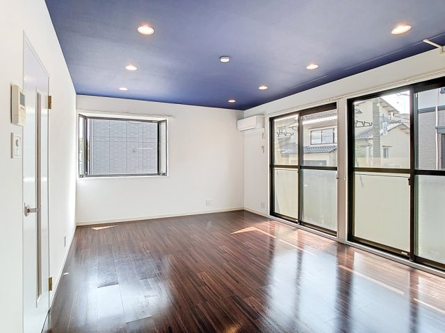 ハイカムール・マーガレットの居間・リビング