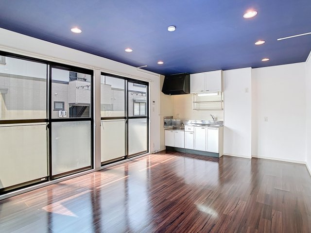 ハイカムール・マーガレットの居間・リビング