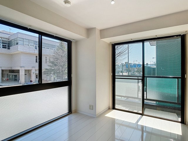 Grand Hills 長土塀の和室