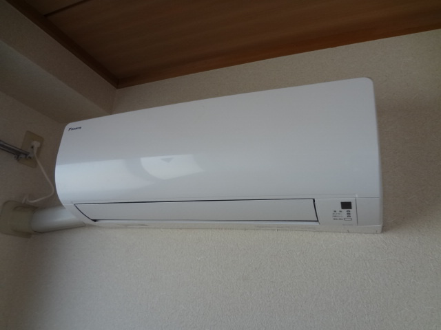 フォトロイヤルの設備|和室６帖にエアコン１台設置済み！