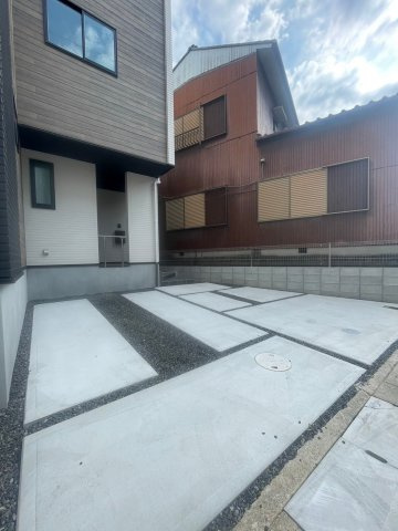 KIS名古屋市天白区池場1期全2棟新築一戸建ての駐車場|ご成約キャンペーン対象物件です♪詳細は弊社ホームページもしくはスタッフまでお気軽にお問合せ下さいませ♪ お役に立てる自信があります♪