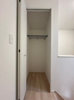 【玄関】 | Cradlegarden名古屋市緑区諸の木第1全2棟＜新築一戸建て | キャンペーン対象物件です♪詳細は弊社ホームページもしくはスタッフまでお気軽にお問合せ下さいませ♪ お役に立てる自信があります♪