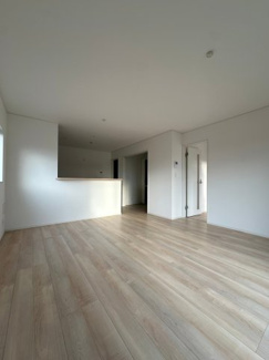 【居間・リビング】 | Cradlegarden名古屋市緑区諸の木第1全2棟＜新築一戸建て | キャンペーン対象物件です♪詳細は弊社ホームページもしくはスタッフまでお気軽にお問合せ下さいませ♪ お役に立てる自信があります♪