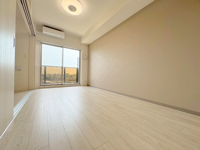 プレサンスNEO上新庄PRIMECRUISの玄関