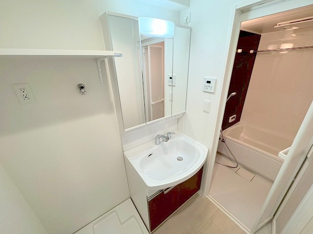 プレサンスNEO上新庄PRIMECRUISの独立洗面台