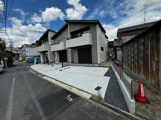 KEIAI　Stye 尾張旭市新居町１期全３棟【仲介手数料無料　城山小学校　旭中学校】の前面道路含む現地写真|ご成約キャンペーン対象物件です♪詳細は弊社ホームページもしくはスタッフまでお気軽にお問合せ下さいませ♪ お役に立てる自信があります♪