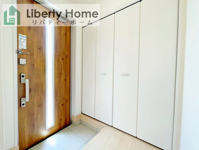 水戸市見川第14　新築戸建　1号棟の玄関