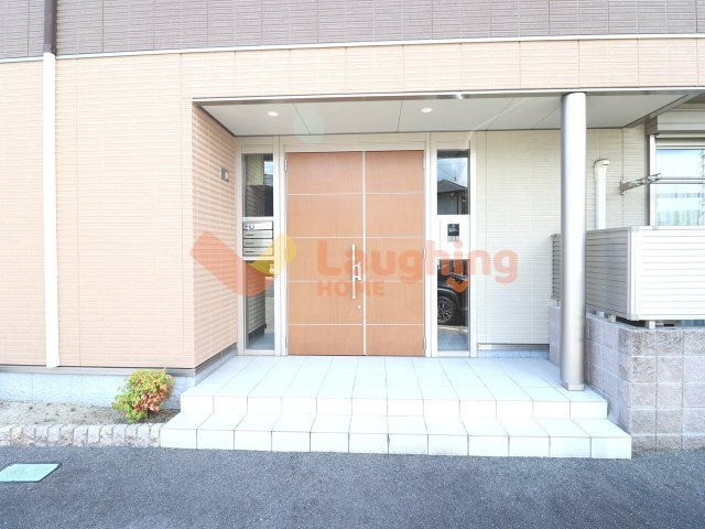 シャンドゥフルールのエントランス|清潔なエントランスです