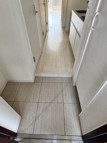 シャ・ノアール大成町の玄関|収納もある玄関です