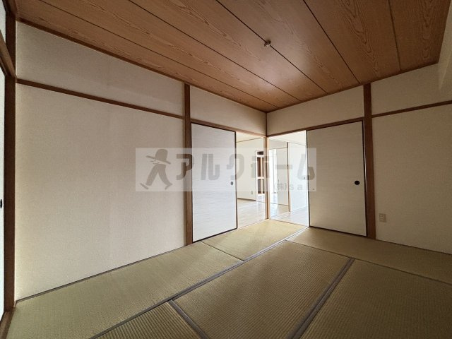 ユーネスト浅野の和室