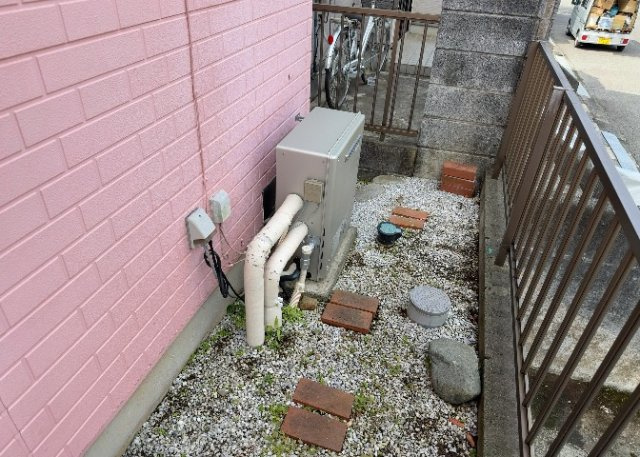 【発電・温水設備】 | 省エネ給湯器とは従来型の給湯器より熱効率が高く、少ない燃料でたくさんのお湯を沸かすことが出来る高効率な給湯器のことを指します。また、省エネ給湯器には種類があり、利便性や効果なども様々です。