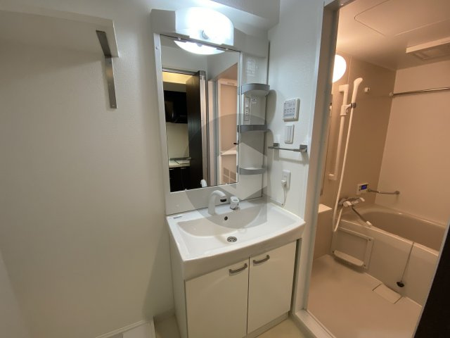 エムズコート小阪の独立洗面台