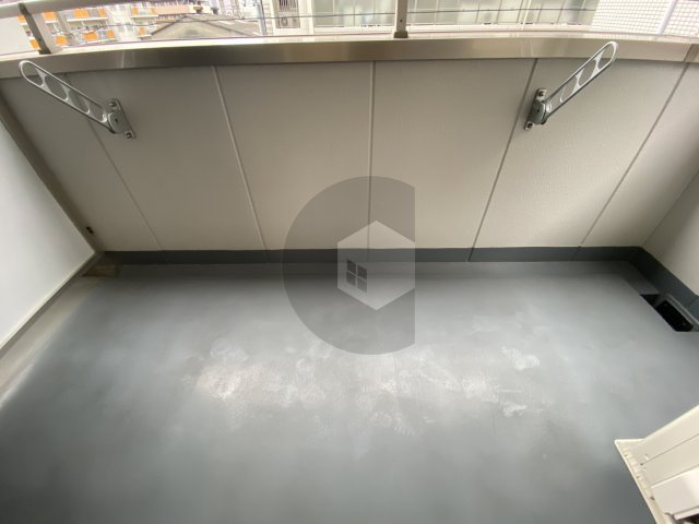 エムズコート小阪のバルコニー