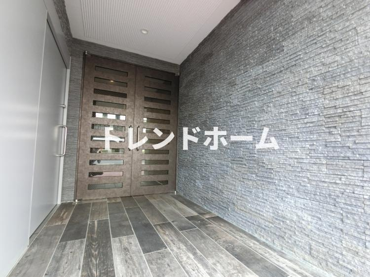 BLUE福島のエントランス|選べる家電プランあり！！