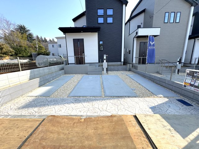 松戸市中和倉新築戸建【上本郷小学校：10分】の駐車場|3号棟駐車スペース・並列２台駐車可