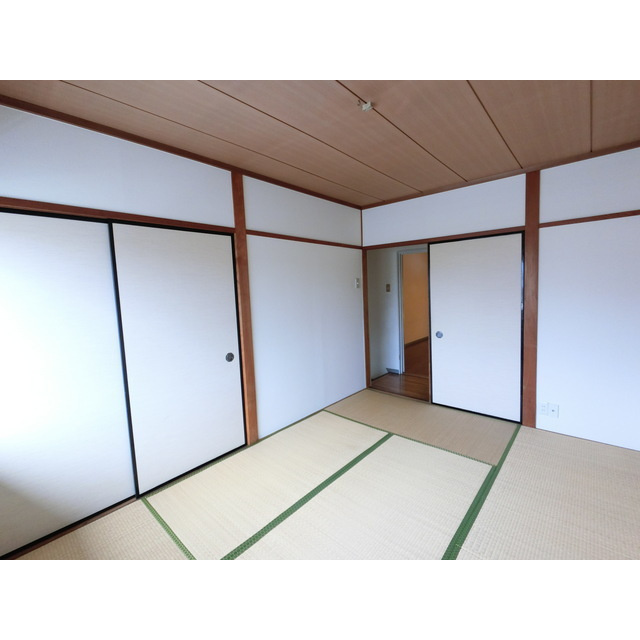 けやきタウン丸野の居間・リビング|2階和室