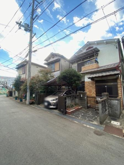 【前面道路含む現地写真】