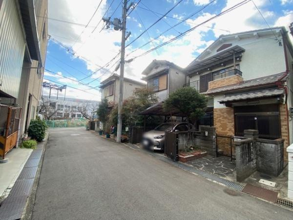 【前面道路含む現地写真】