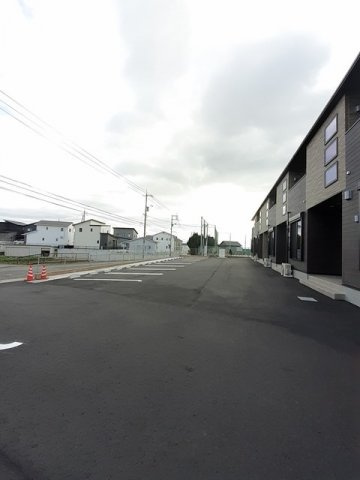 サンライズ　富士広の駐車場