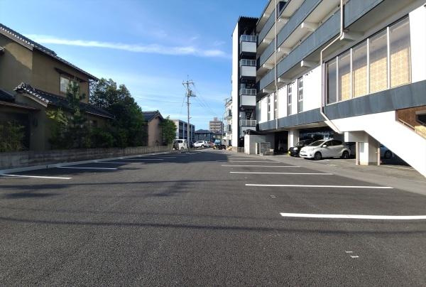 【駐車場】 | ラフェスタ旗ヶ崎