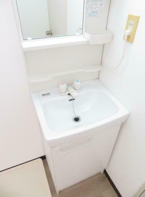 アスモ美しが丘の洗面所|ゆったりとスペースのある洗面所