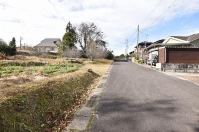 【前面道路含む現地写真】 | 田崎町字大明原9筆売土地