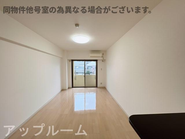 ラ・プリミエールの居間・リビング