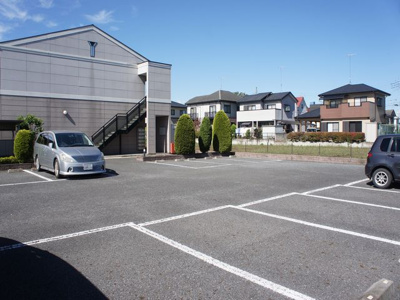 【駐車場】 | グランディール | 駐車場使用可能です♪