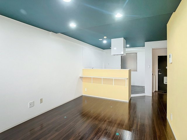 COLORER (クロレ)の居間・リビング