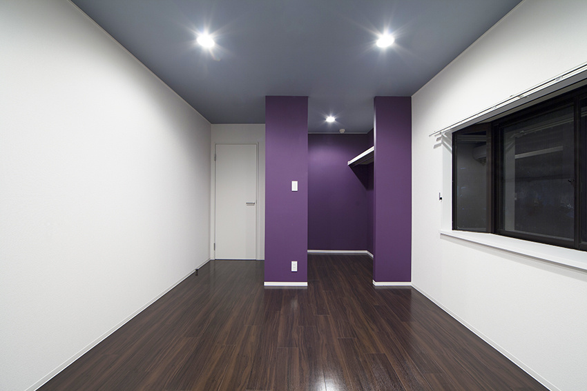 COLORER (クロレ)の洋室