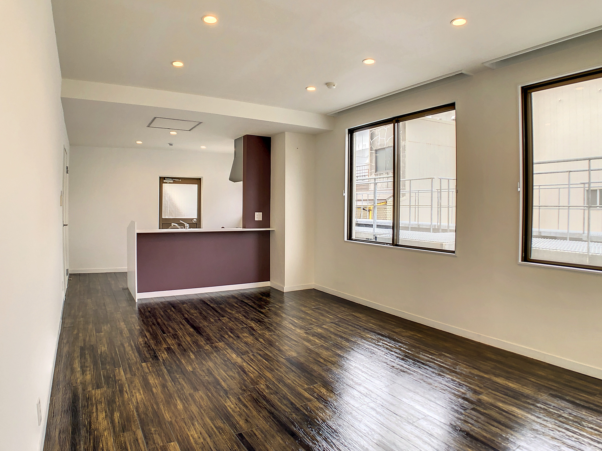 近江町金城センタービルの居間・リビング