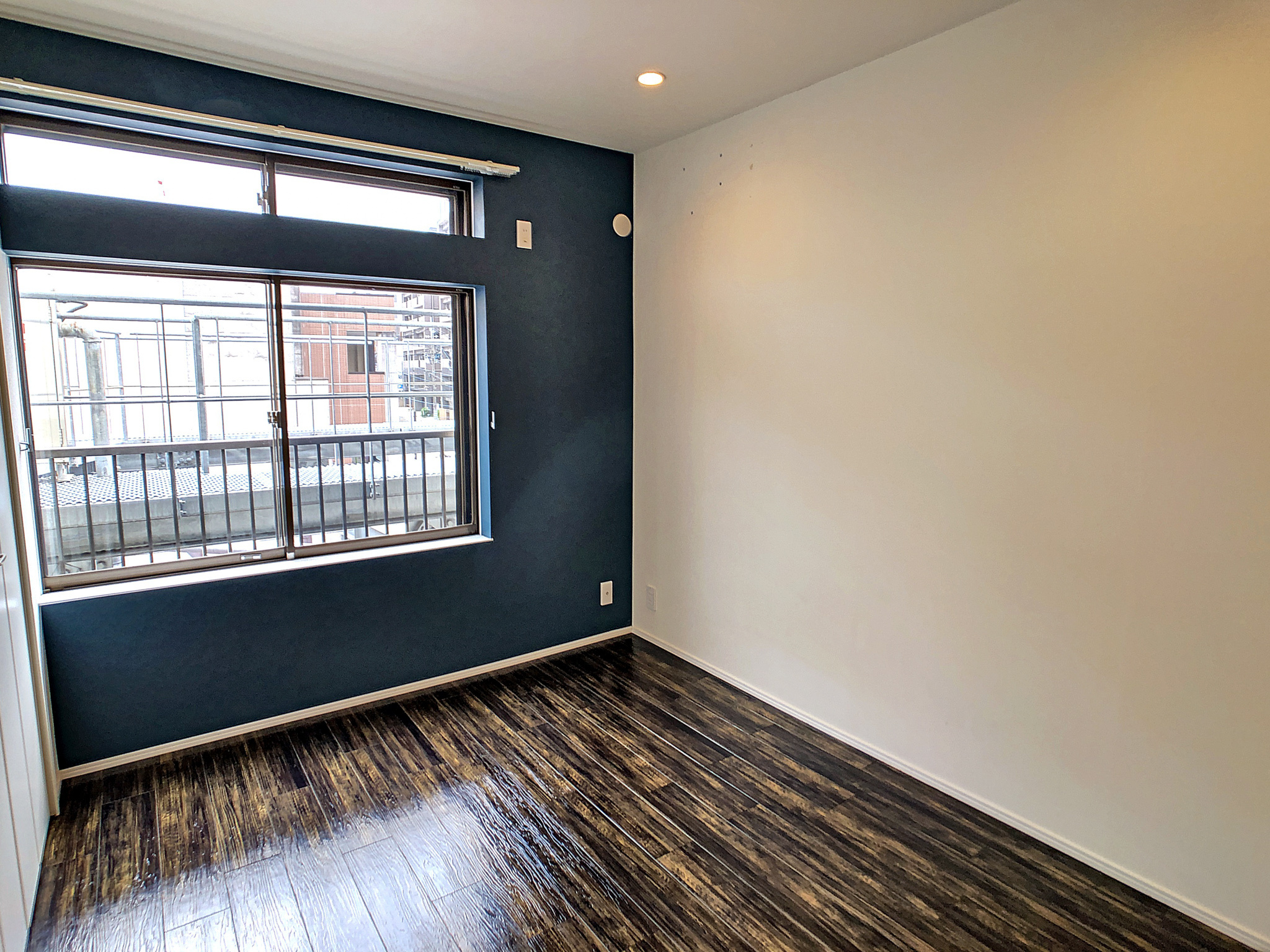 近江町金城センタービルの洋室