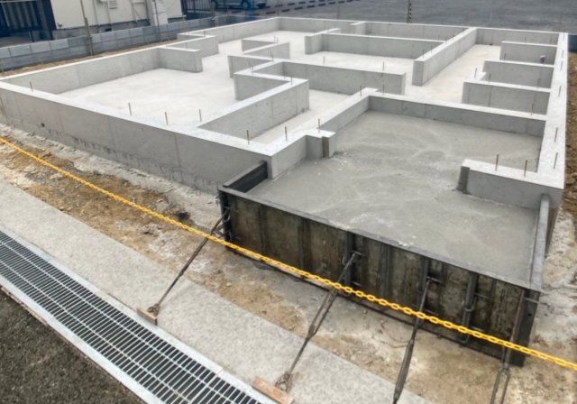 高槻市東五百住町　第1期　新築一戸建てのその他|ベタ基礎工法で建物の重さを分散、耐震性を高めます！