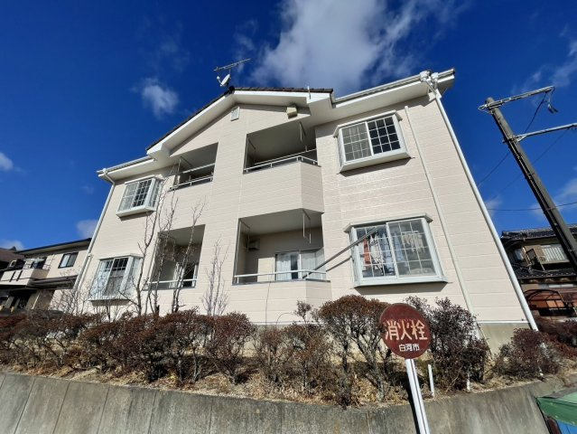 サンハウスしらかわの外観