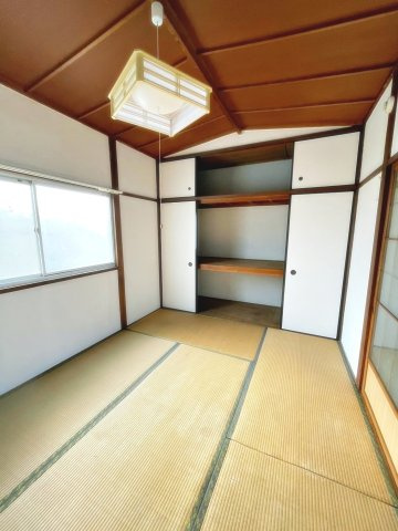 緑荘の和室|柔らかい畳が心地よい和室