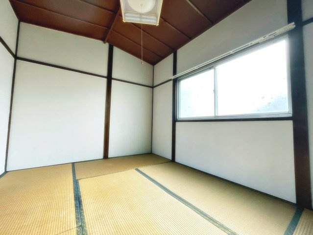 緑荘の内装|い草の香りが落ち着く素敵な和室です