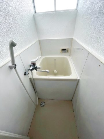 緑荘の浴室|日々の疲れを癒すお風呂付です