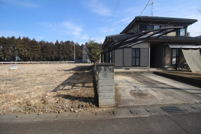 野木町友沼の外観|南東側との境界部分（2025年2月撮影）