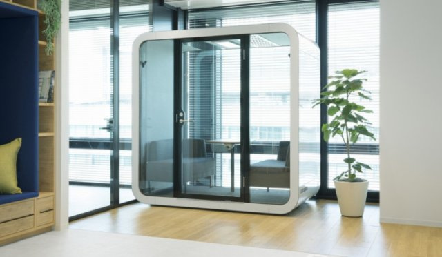 クロスオフィス日比谷の居間・リビング