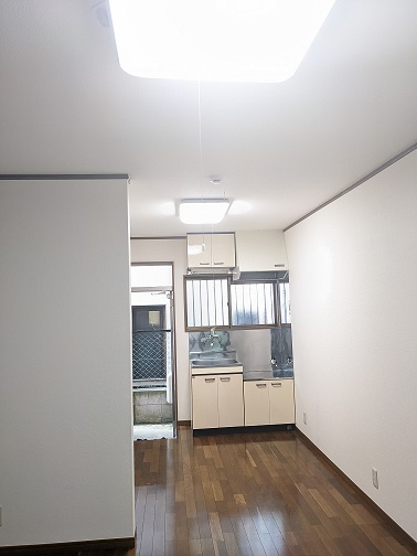 三鷹市大沢６丁目のアパートの居間・リビング