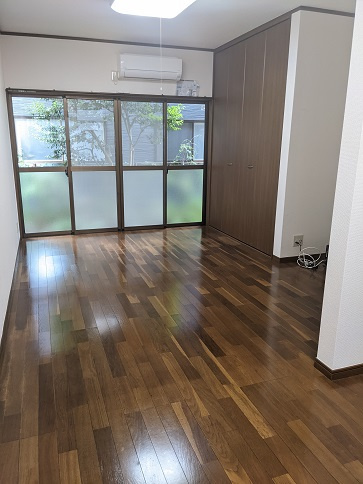 三鷹市大沢６丁目のアパートの居間・リビング