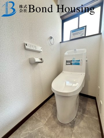 オール電化戸建　伊川谷町潤和　築30年のトイレ