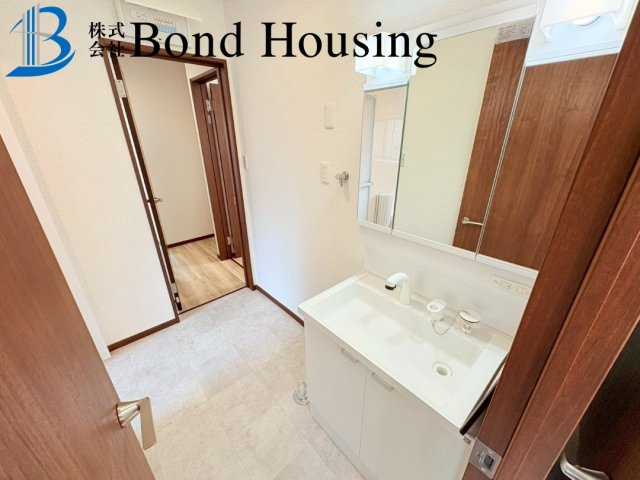 オール電化戸建　伊川谷町潤和　築30年の独立洗面台