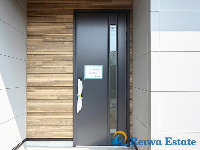 新築戸建　茅ヶ崎市松林1丁目の玄関