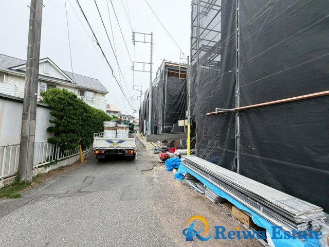 新築戸建　茅ヶ崎市松林1丁目の前面道路含む現地写真