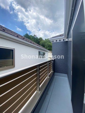 【バルコニー】 | ランニングコストをグッと抑えられる省エネ適合住宅です♪
まずは現地内覧にいらしてみませんか。